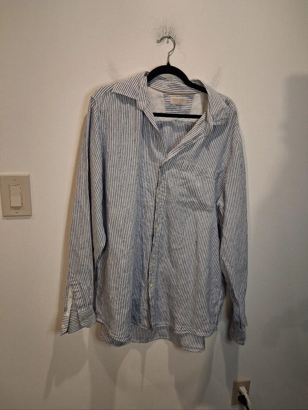 Banana Republic Mens Size XL 100% Linen Blue/White Stripes Shirt